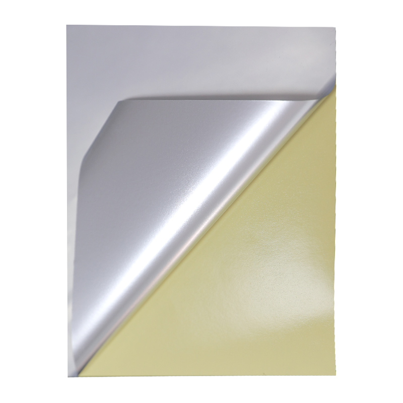 Perekat UV Film PET Perak Matt 50um Untuk Beberapa Label Khusus yang Digunakan