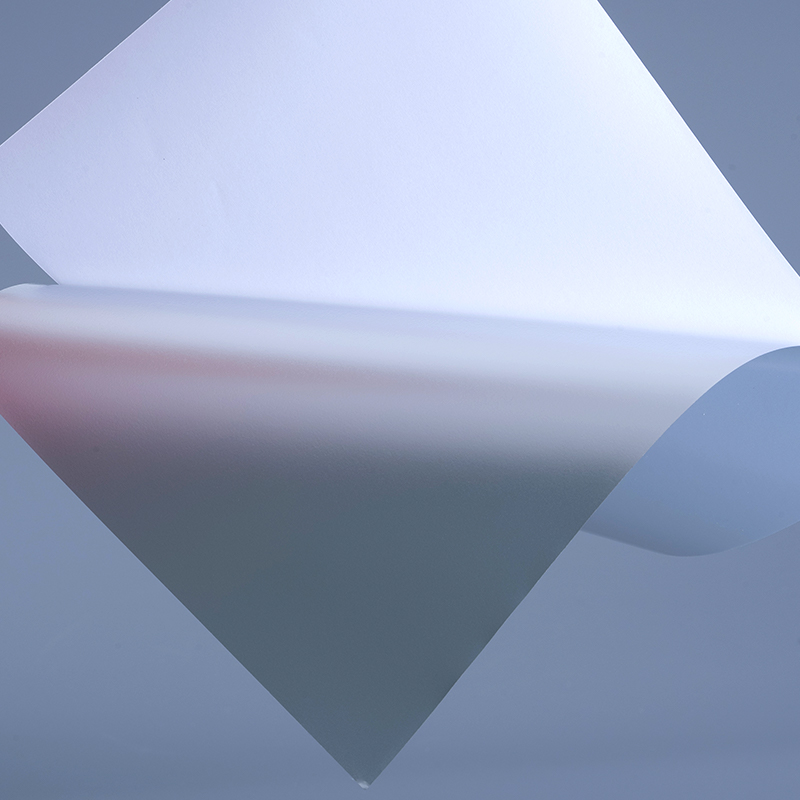 Film bahan Label PET Perak Matt 50mic dengan Perekat Akrilik Berbasis Air untuk Pencetakan Inkjet UV