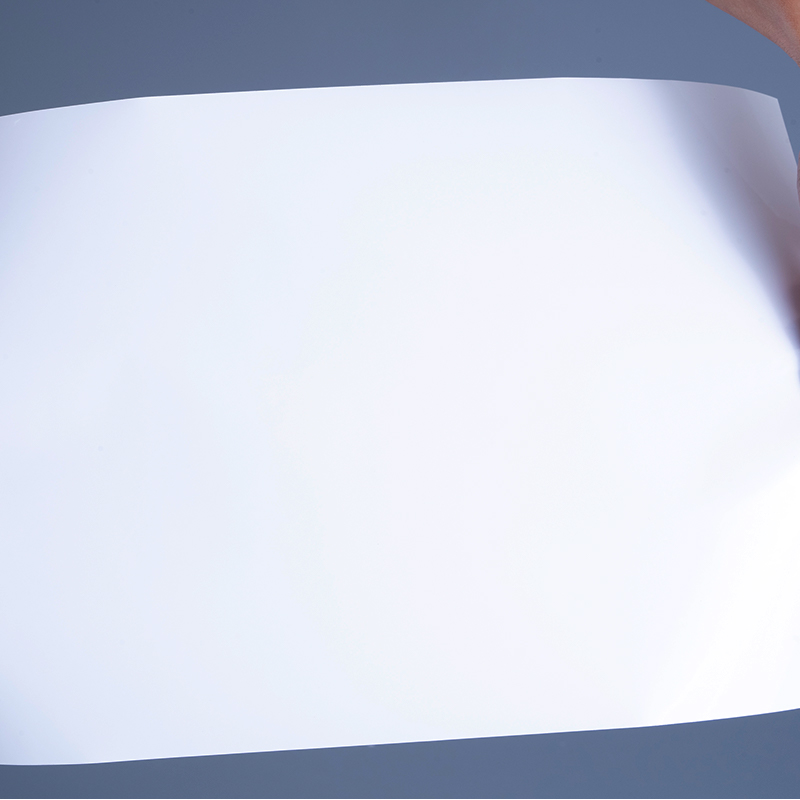 Bahan Label Film Vinyl PET Gloss 25mic dengan Perekat Akrilik Jumbo Roll untuk Pencetakan Inkjet